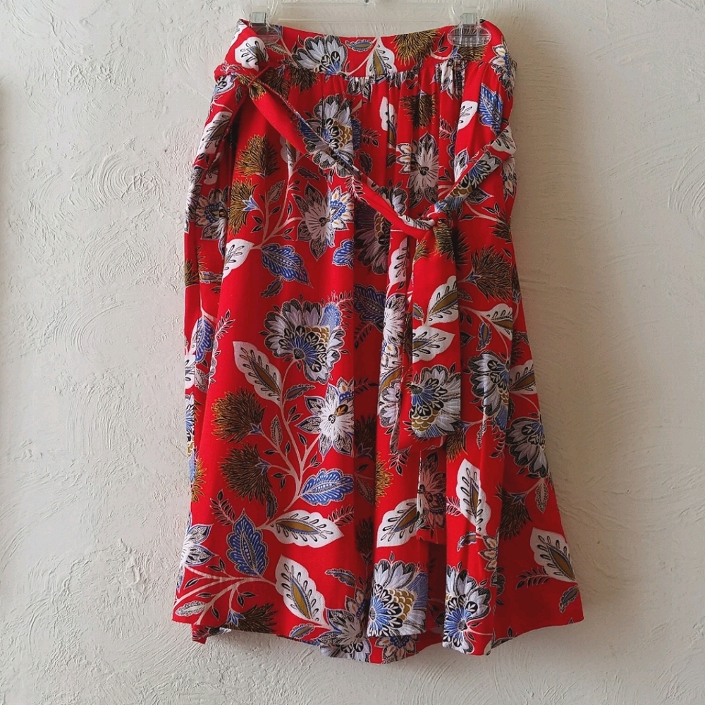 LOFT floral tie midi skirt - has pockets!